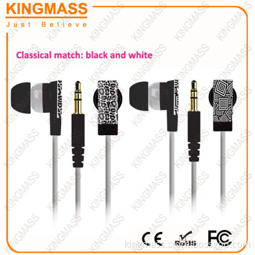 2016 newest gift packaging set Personalized phone cases + earphones (Customized color and patterns)